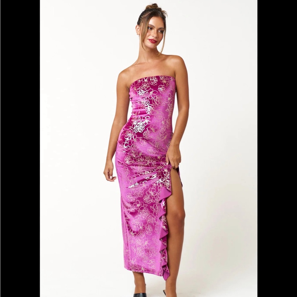 Cute boutique dress! Brand Blue Blush Size M- stretchy material